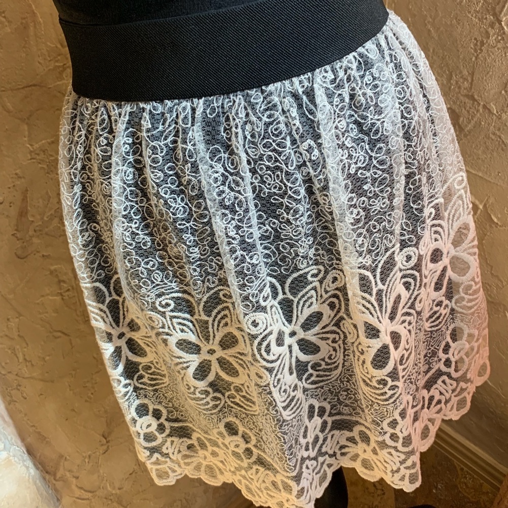 A’Reve Ladies Lace Mini Skirt